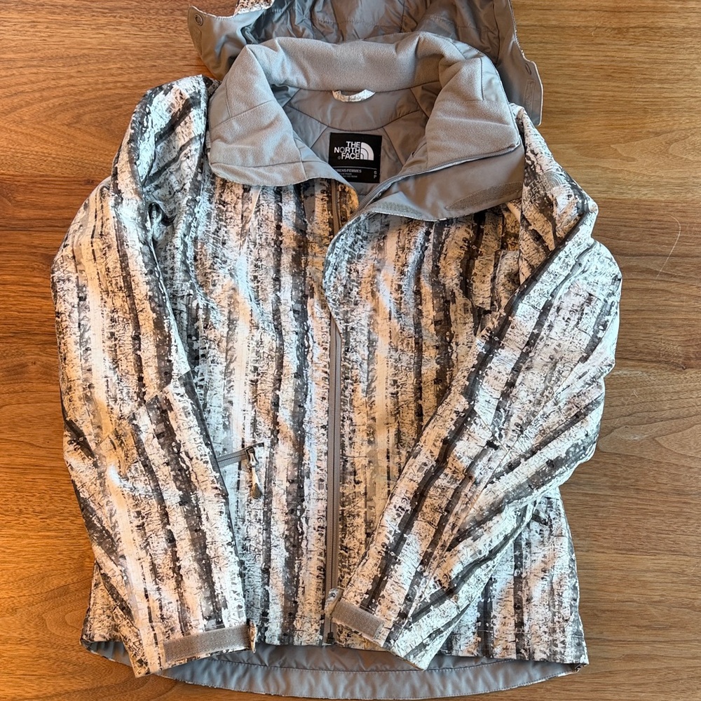 The North Face Grey and White ski jacket women’s small